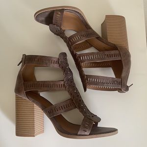 Donating soon • Beautiful Qupid heeled sandals, worn once!